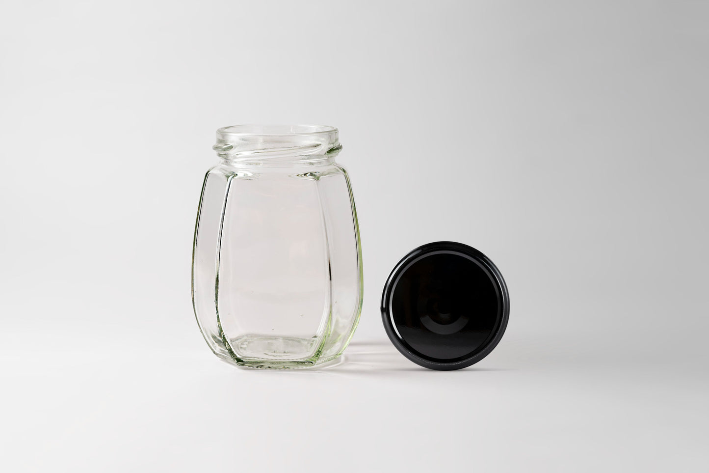 Glass Jar 192ml Peach black lid