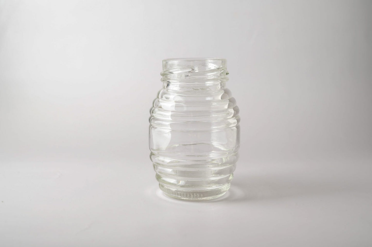 Glass jar 105 ml Honey. Lids included.