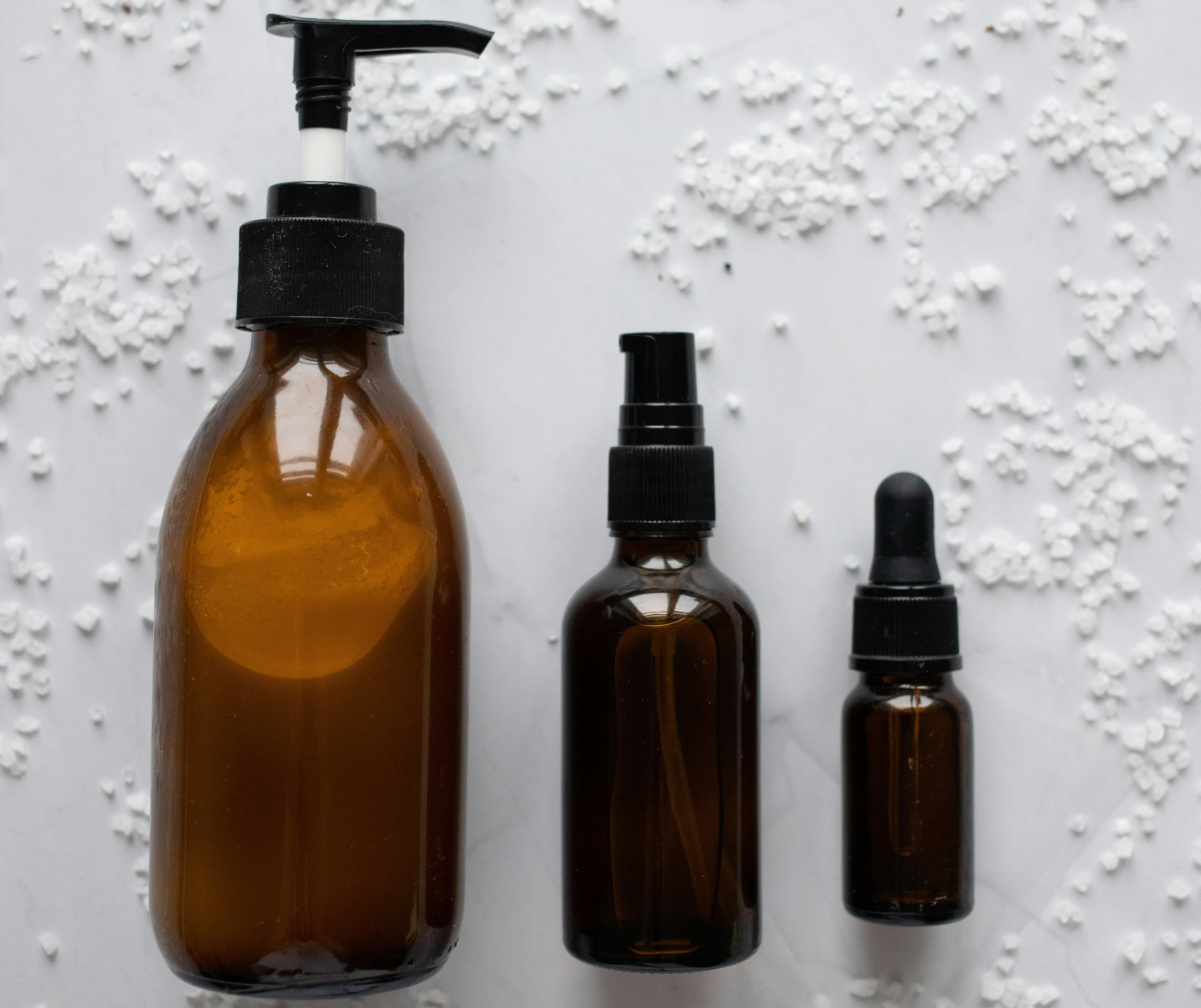 18 Different Types of Glass Bottle Lids for Packaging Bottled Products