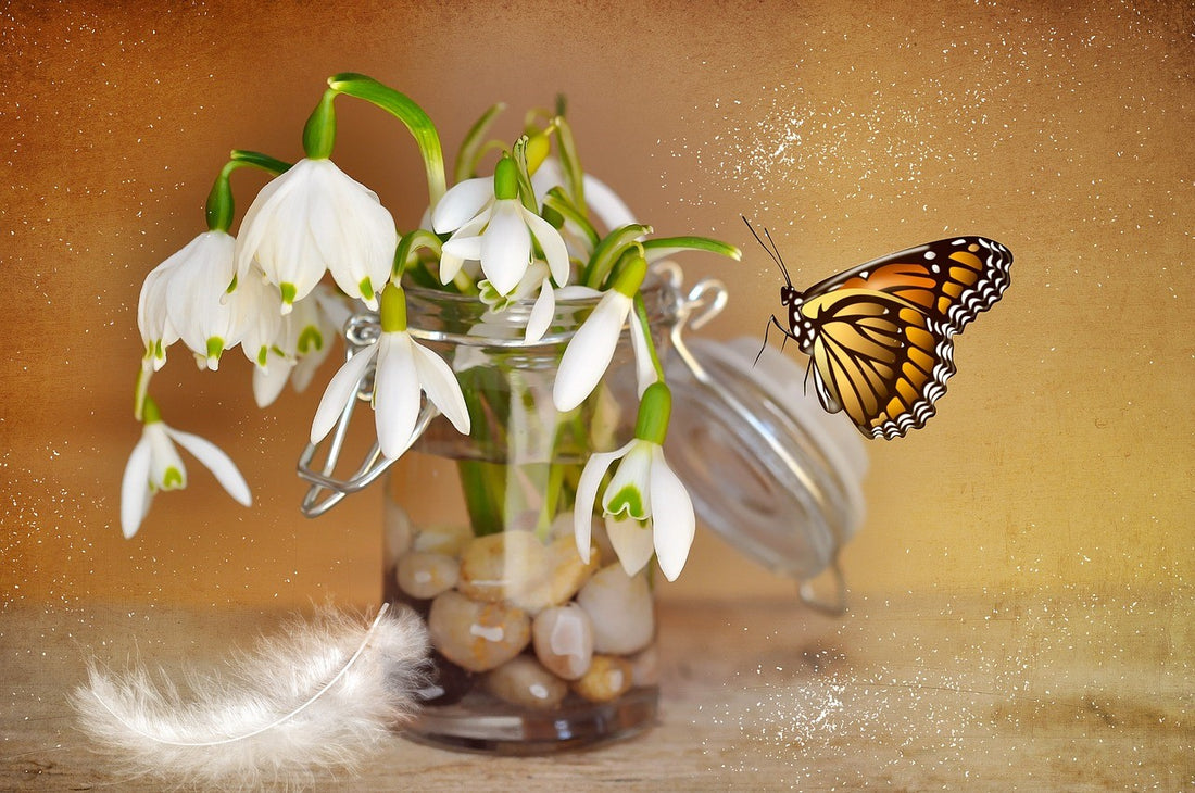 How to Transform Glass Bottles with Lids into Cute Summer Ornaments