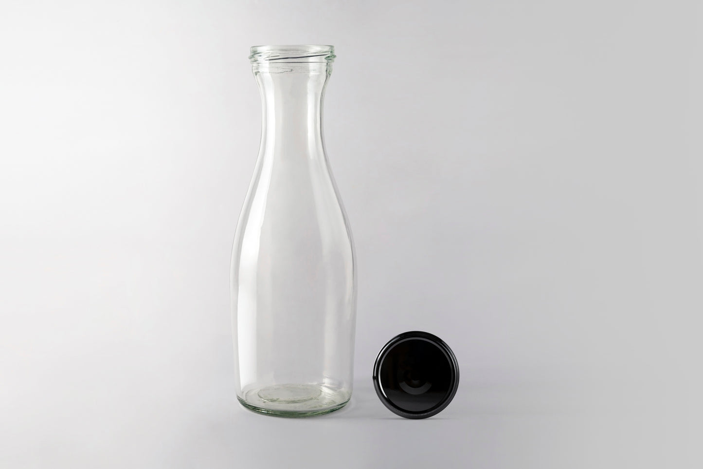 1000ml Glass Juice Bottle TO 66 black lid