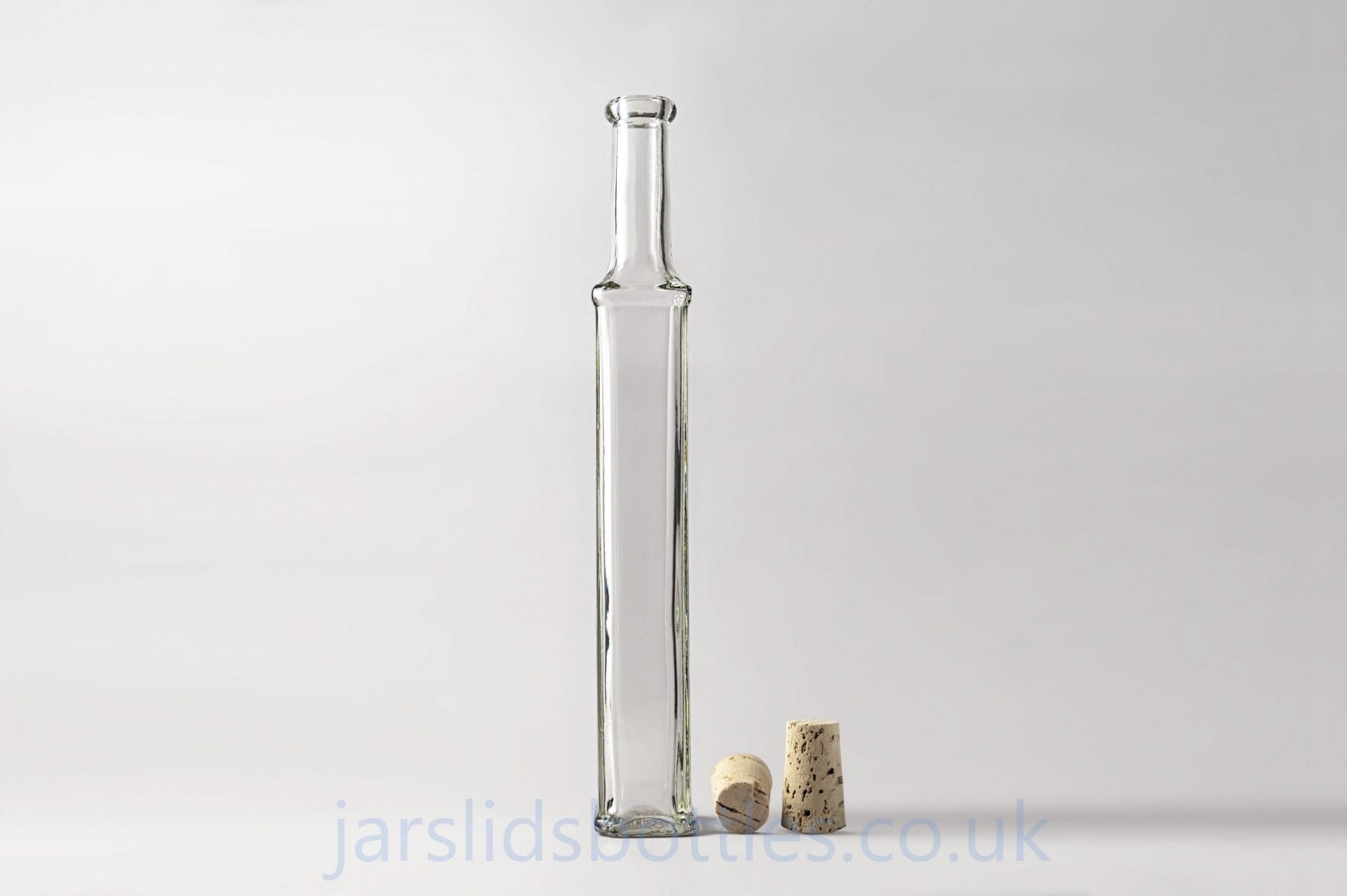 200ml Glass Bottle Esmeralda with cork stoppers