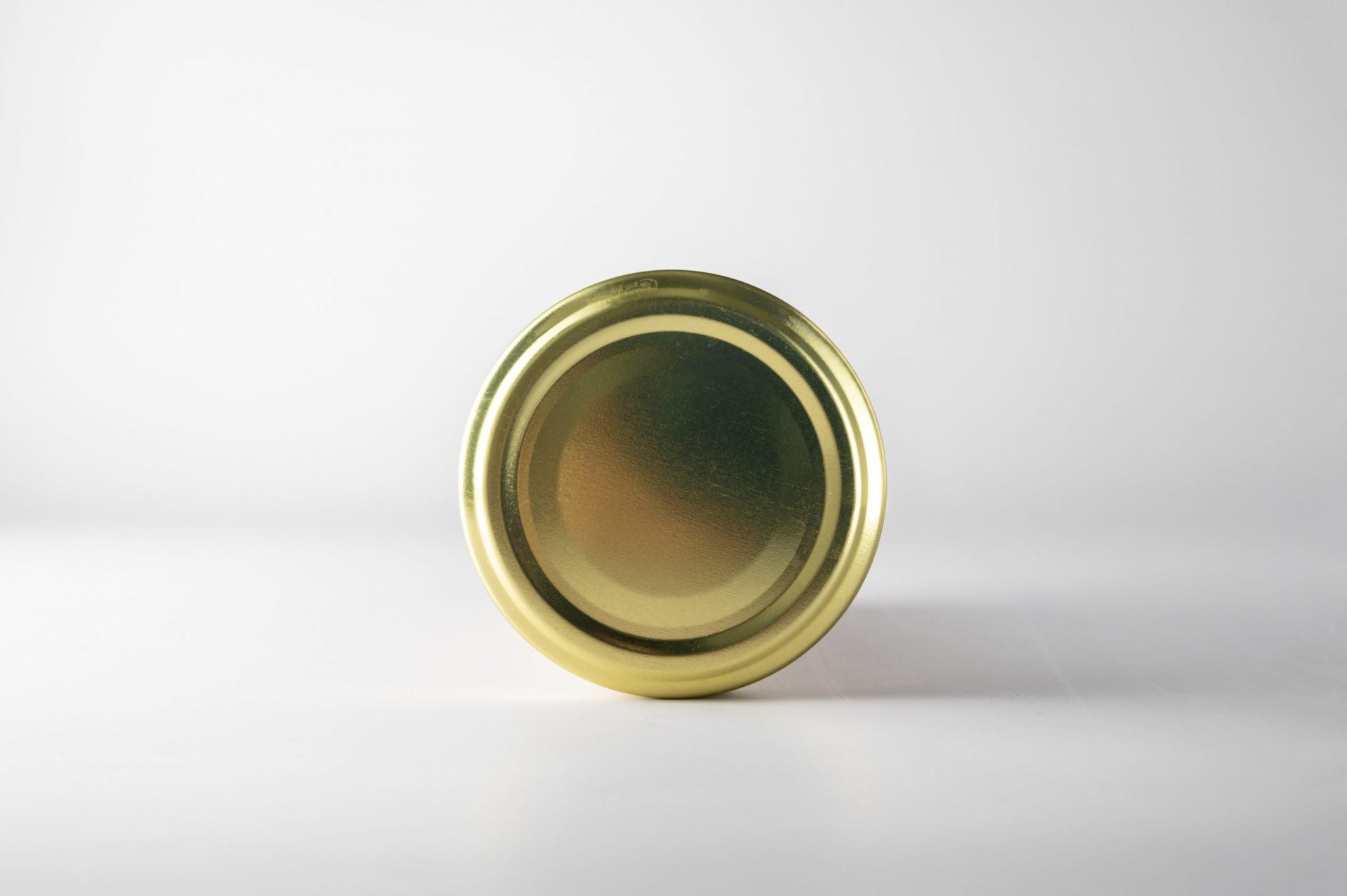 66 mm gold metal lid plain
