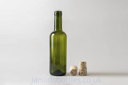 Wine bottles 0.375 L Bordeaux. Coming with cork. 