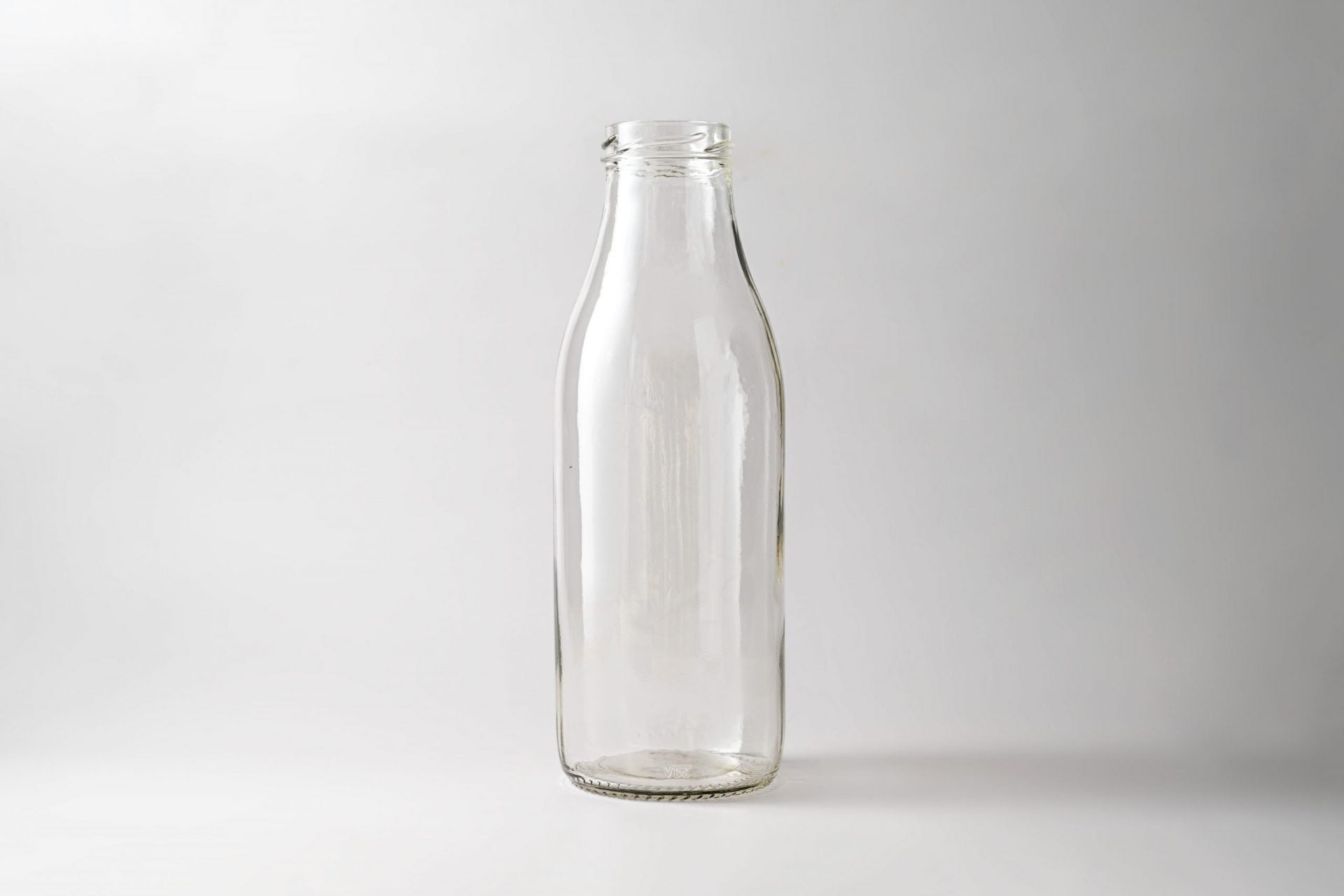 Glass bottle 500 ml Foody. Lids included.