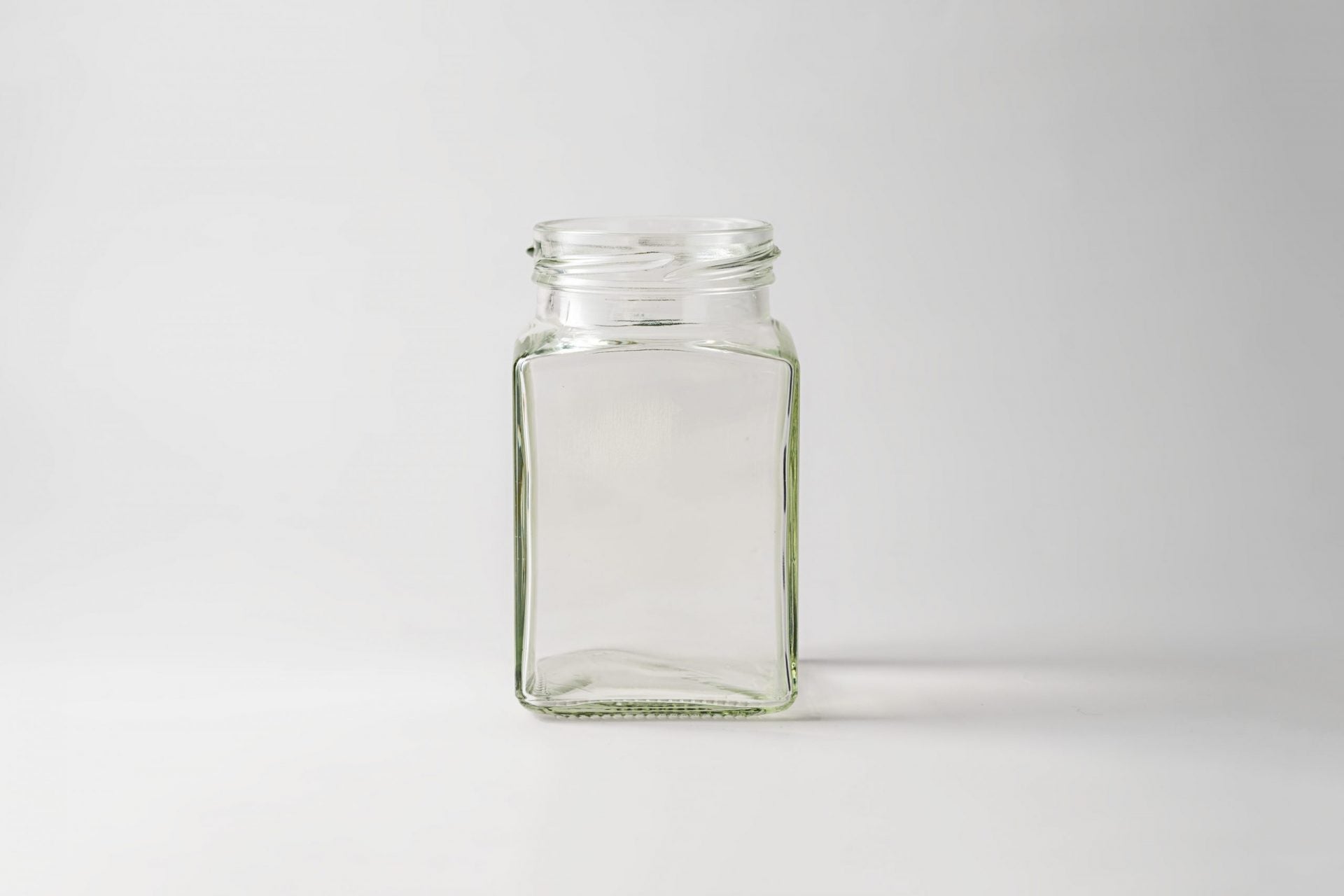 Glass jar 212 ml Square. Lids included.