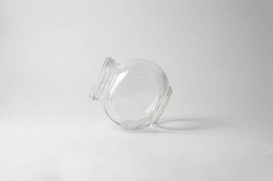 Glass jar 180 ml Oval. Lids included.