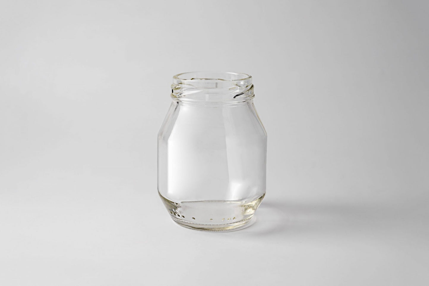 Glass jar 140 ml Pontino. Lids included.