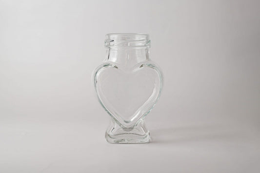 Glass jar 106 ml Heart. Lids included.