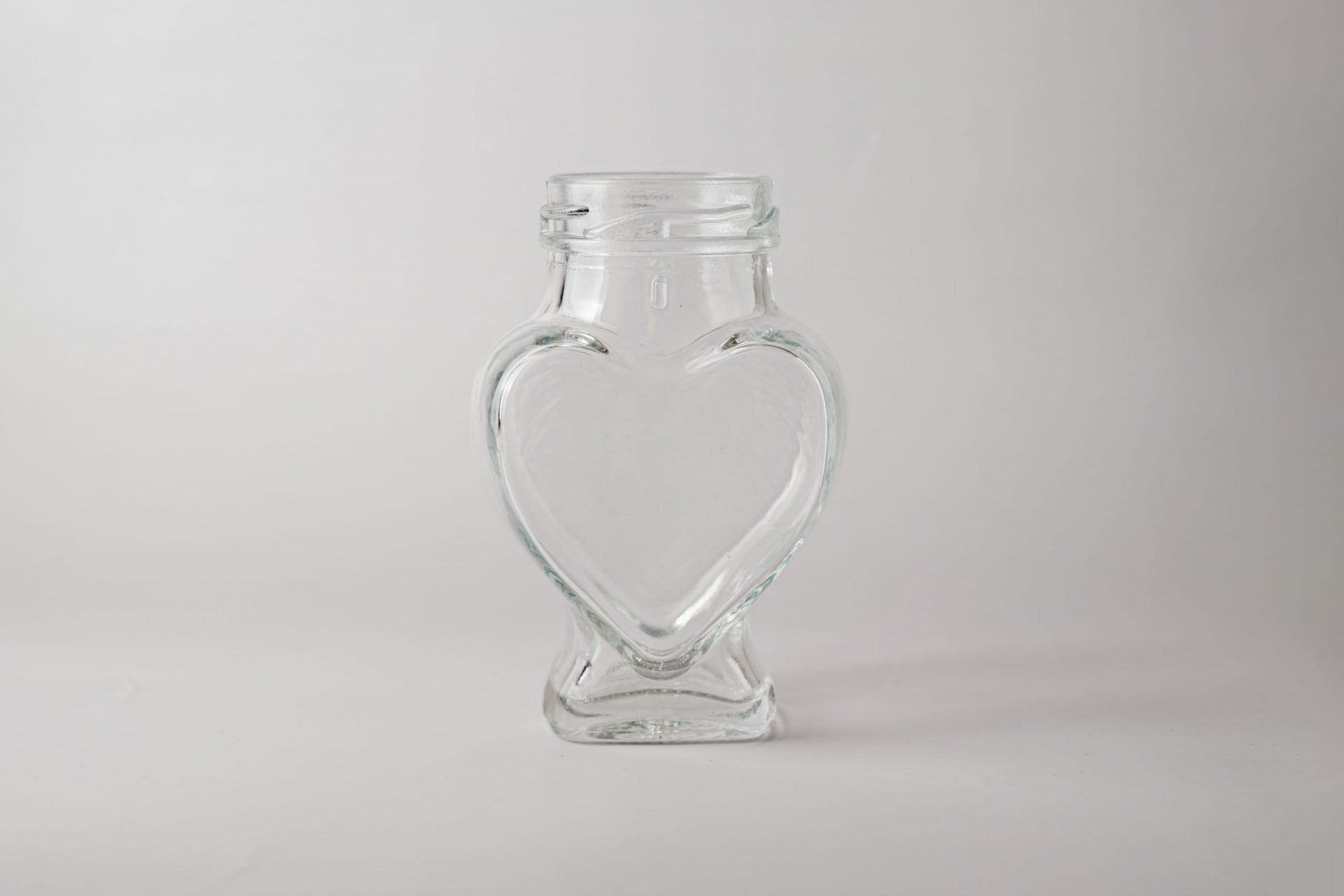 Glass Jar Wedding Favours 106ml Heart