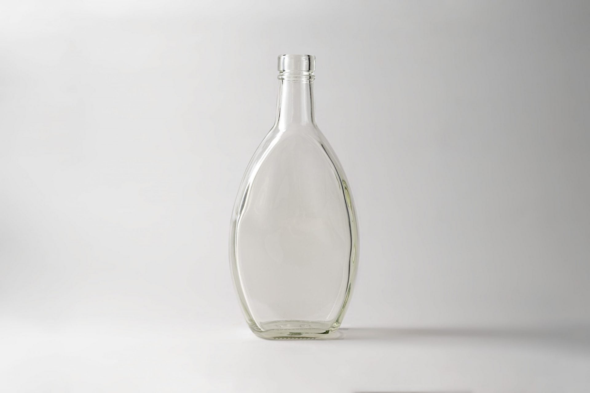 Glass bottle 200ml Quail. Cork stoppers included. 