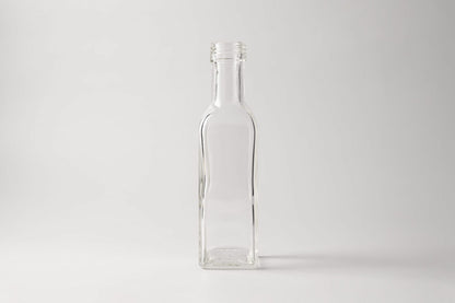 Glass bottle 250ml Cognac Flint. Screw caps.
