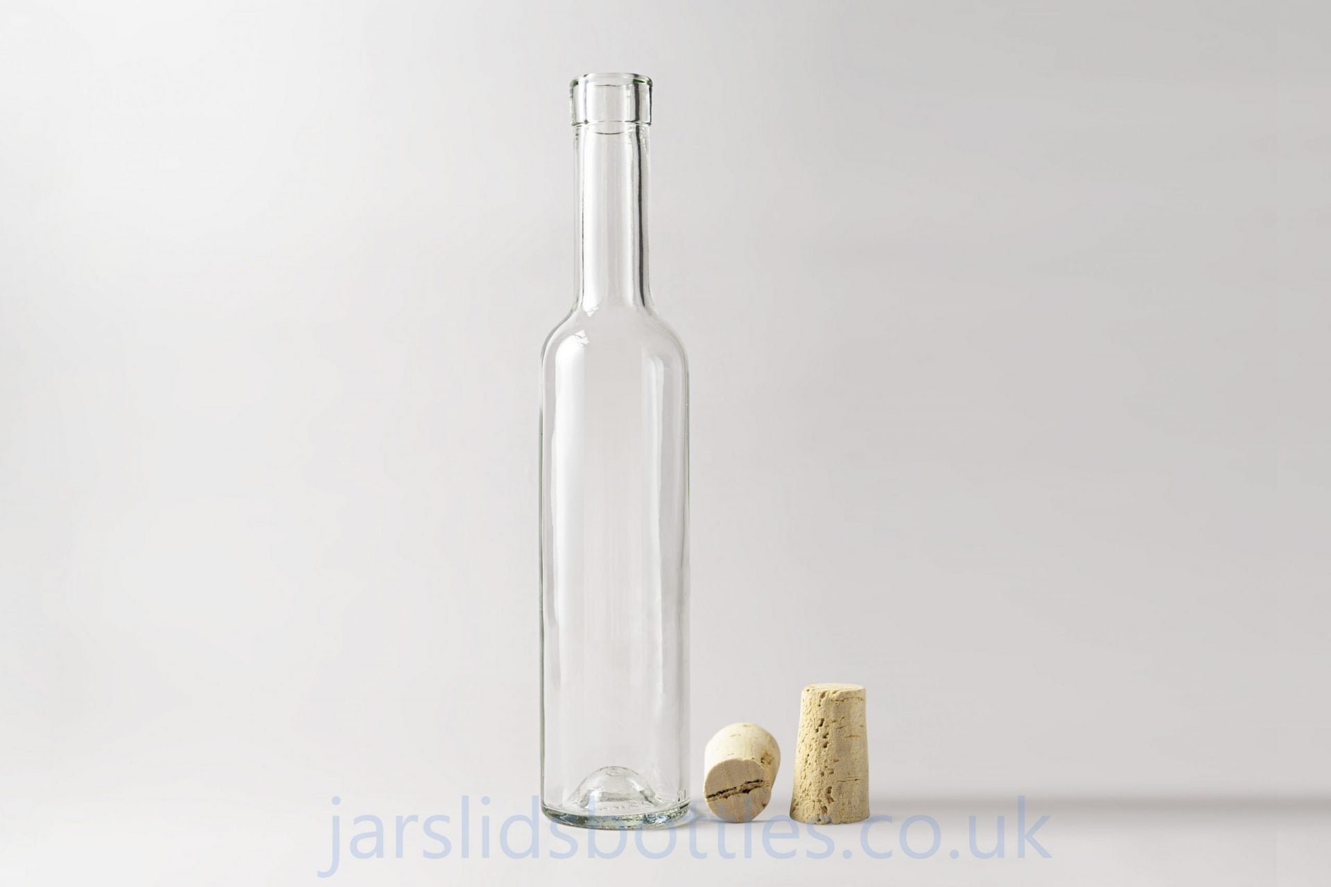 Glass bottle 500ml Belissima. Screw caps.